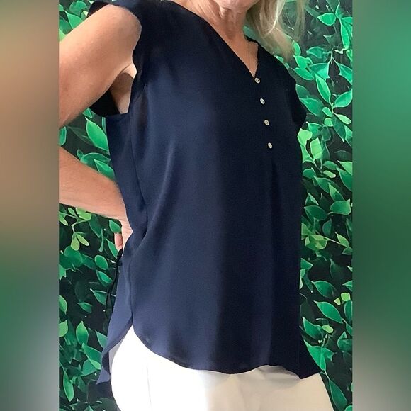💙 LOFT Navy Flutter Sleeve Blouse – V-Neck w/ Gold Buttons – Size M - Picture 2 of 7